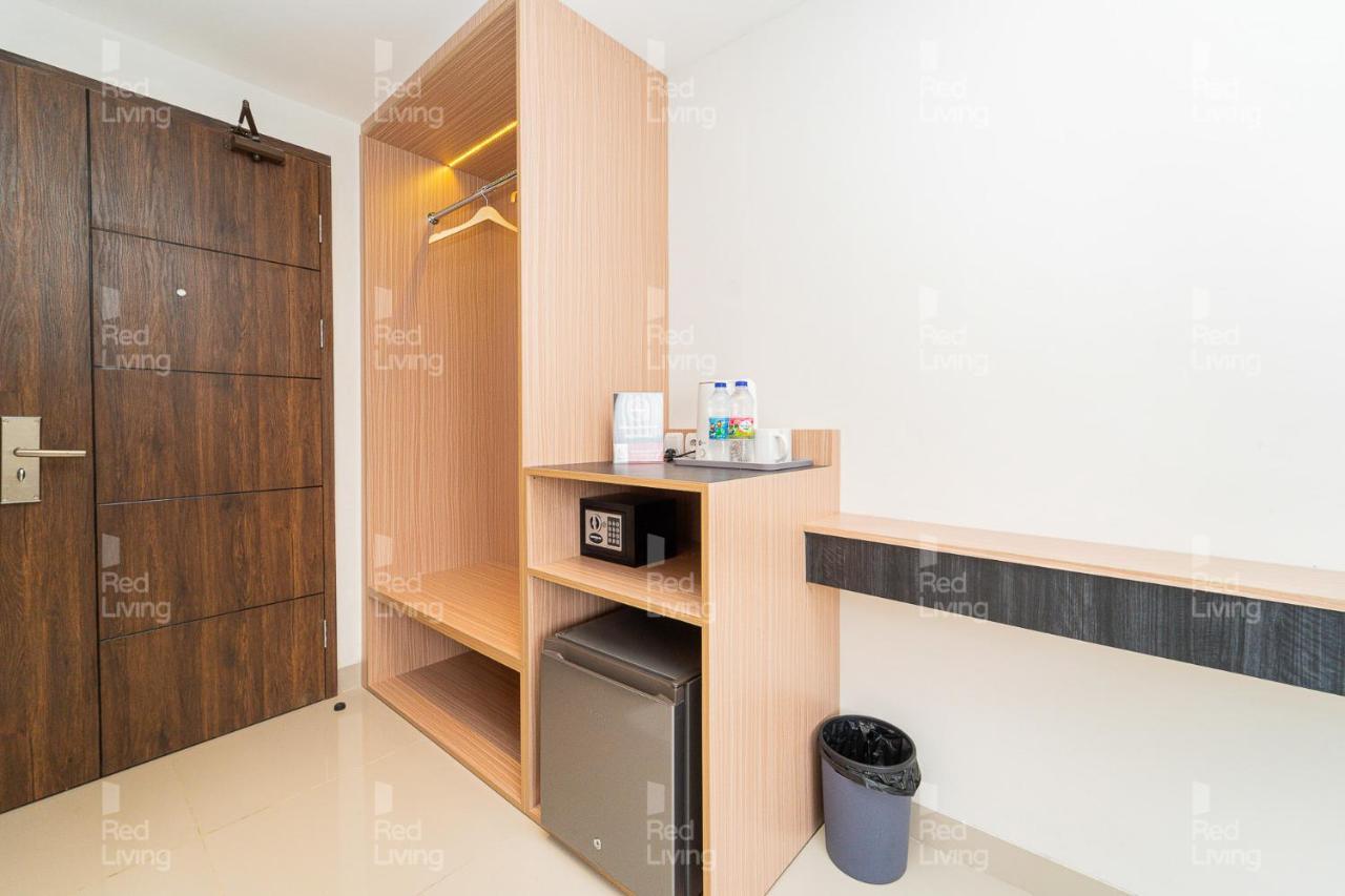 Redliving Apartemen Premium Exclusive Seturan ジョグジャカルタ エクステリア 写真