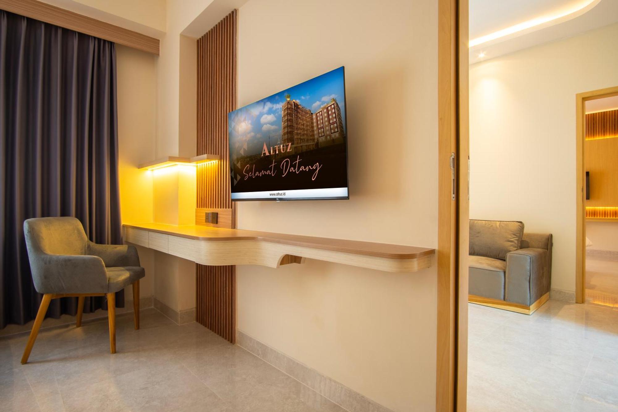 Redliving Apartemen Premium Exclusive Seturan ジョグジャカルタ エクステリア 写真